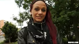 Тийнейджърска двойка ...