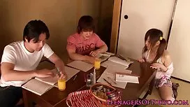 Две петли за Ребека  ...