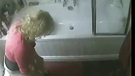 Момиче Пайпър Пери с ...