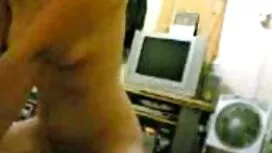- Slutty малка сестр ...