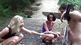 Гореща busty milf се ...