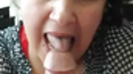 Busty стъпка мама Ав ...