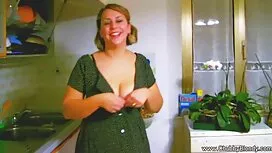 Брюнетка нимфоманка  ...