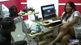 Гной към секс с баби ...