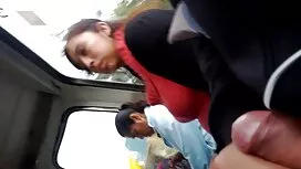 Стриптизьорите се пр ...